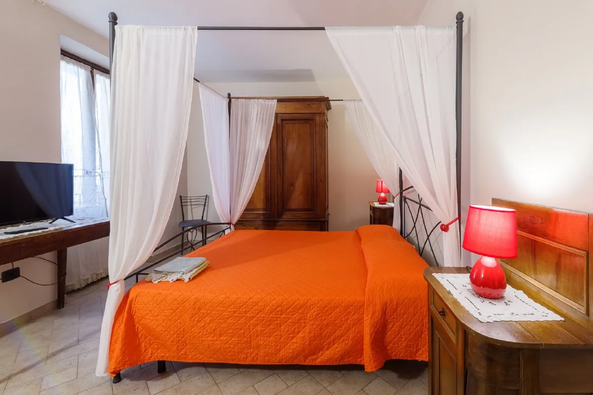 Arcobaleno 1 matrimoniale affittacamere a foligno